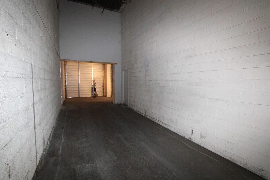 More Photos Of 7 Henry St, Worcester Light Manufacturing For Lease