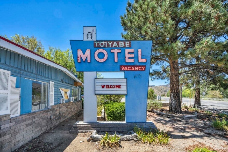 Primary Photo Of 107045 US Highway 395, Coleville Hotel For Sale