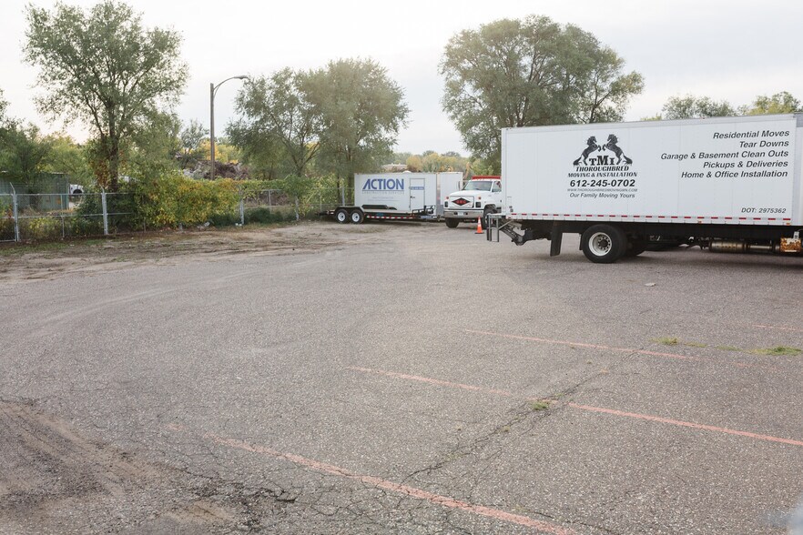 More Photos Of 4024 Washington Ave N, Minneapolis Warehouse For Lease