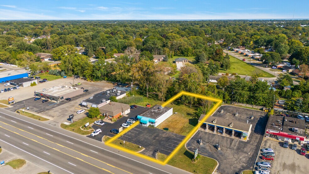 More Photos Of 36366 Groesbeck Hwy, Clinton Township Freestanding For Sale