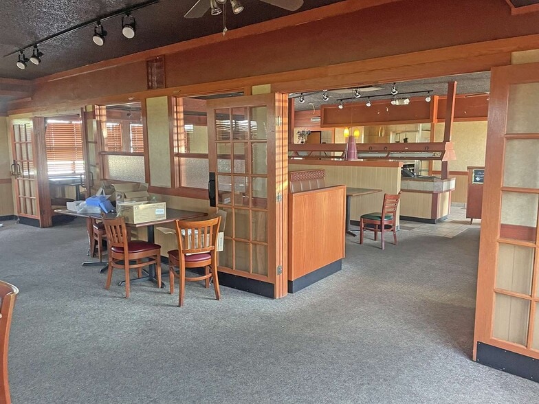 More Photos Of 597 L Roger Wells Blvd, Glasgow General Retail For Lease