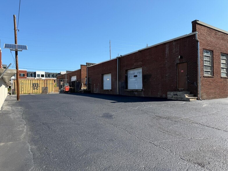 More Photos Of 115-117 Patterson St, Hillsdale Warehouse For Lease