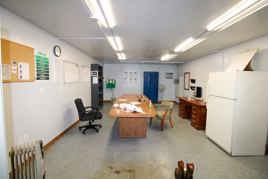 More Photos Of 7350 IL-111, South Roxana Specialty For Sale