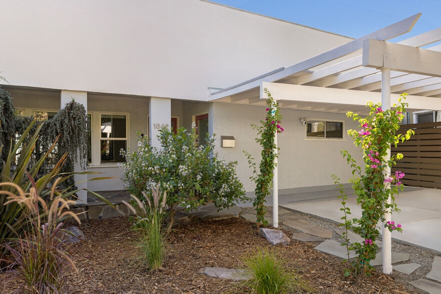 More Photos Of 1642 Elevado St, Los Angeles Multifamily For Sale