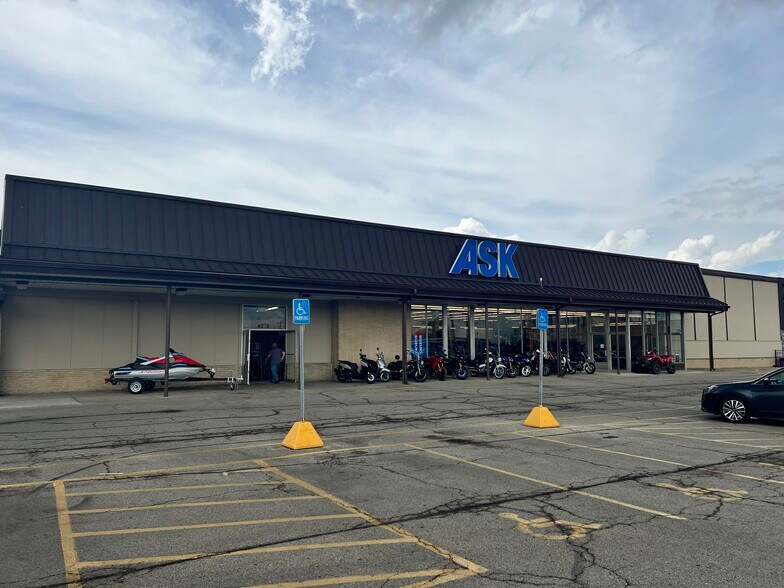 Primary Photo Of 4063-4099 Hoover Rd, Grove City Unknown For Lease