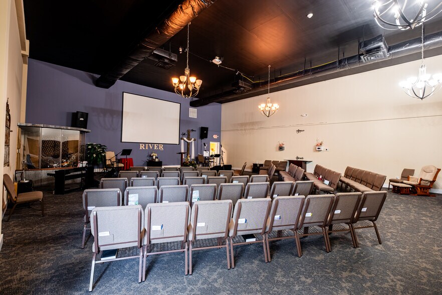 More Photos Of 7627 Leonardtown Rd, Hughesville Storefront Retail Office For Lease