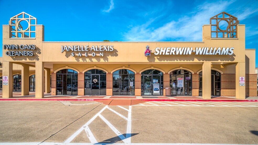 More Photos Of 5750 Woodway Dr, Houston Unknown For Lease