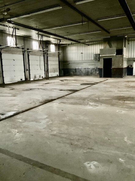 More Photos Of 311 E Clifty Dr, Madison Medical For Lease