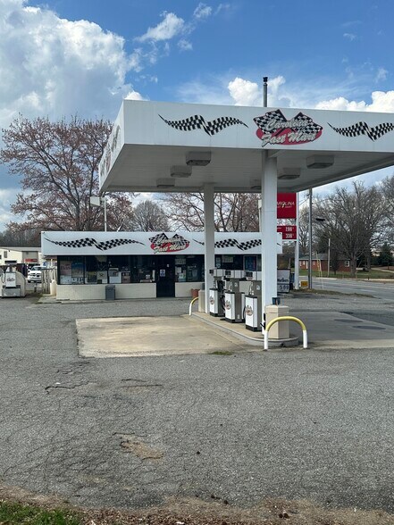 More Photos Of 2170 Dale Earnhardt Blvd, Kannapolis Convenience Store For Sale