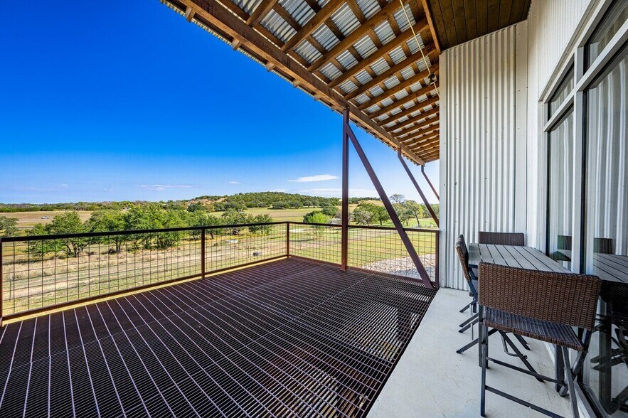 More Photos Of 609 FM 289, Comfort Office For Sale