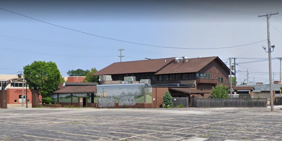 More Photos Of 1401 E 55th St, Cleveland Restaurant For Sale