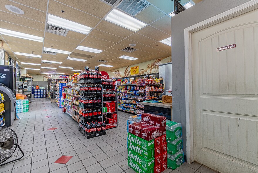 More Photos Of 611 E Main St, Somerton Service Station For Sale