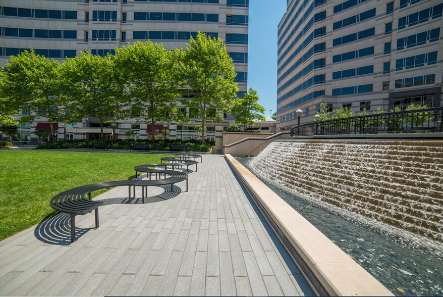 More Photos Of 11700 Plaza America Dr, Reston Office For Lease
