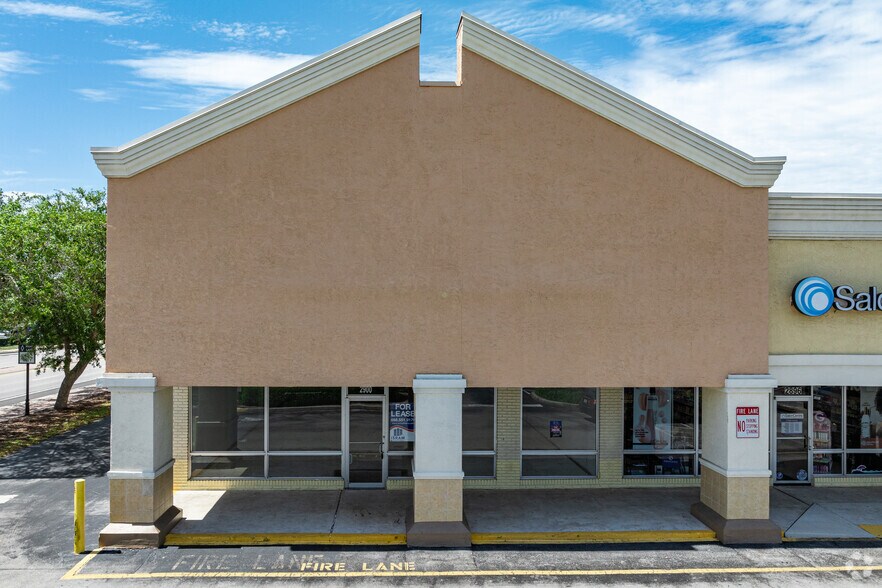 More Photos Of 2620-2896 Tamiami Trl, Naples Unknown For Lease
