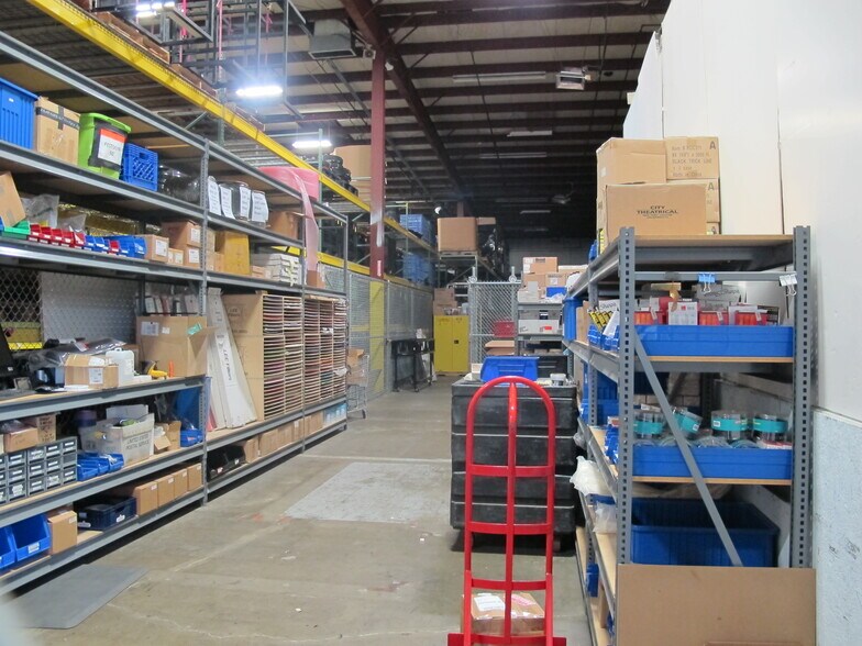 More Photos Of 425 E Front St, Lititz Warehouse For Lease