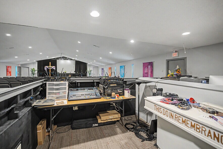 More Photos Of 2111 Skyline Dr, Mesquite Religious Facility For Sale