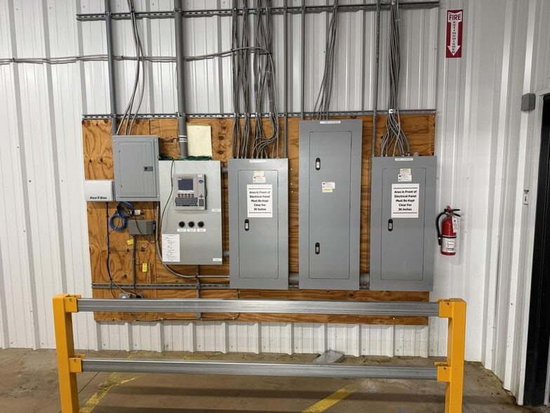 More Photos Of 10893 Nc Highway 211 E, Aberdeen Freestanding For Lease