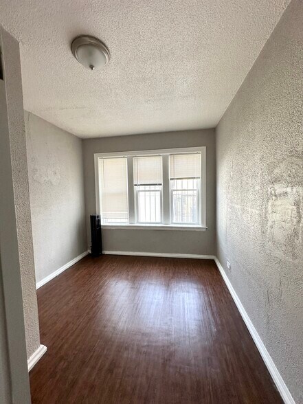 More Photos Of 5300 W Division St, Chicago Apartments For Sale