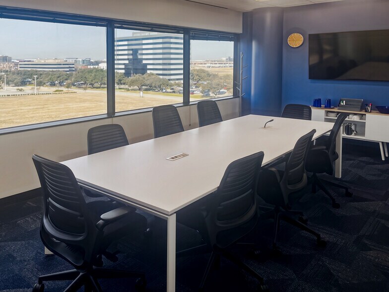 More Photos Of 5601 Executive Dr, Irving Coworking Space