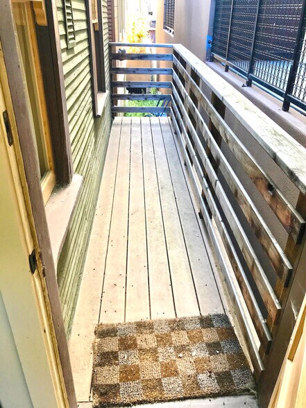 More Photos Of 1960-1966 University Ave, Berkeley Medical For Lease