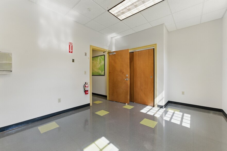 More Photos Of 460 Newton St, South Hadley General Retail For Lease