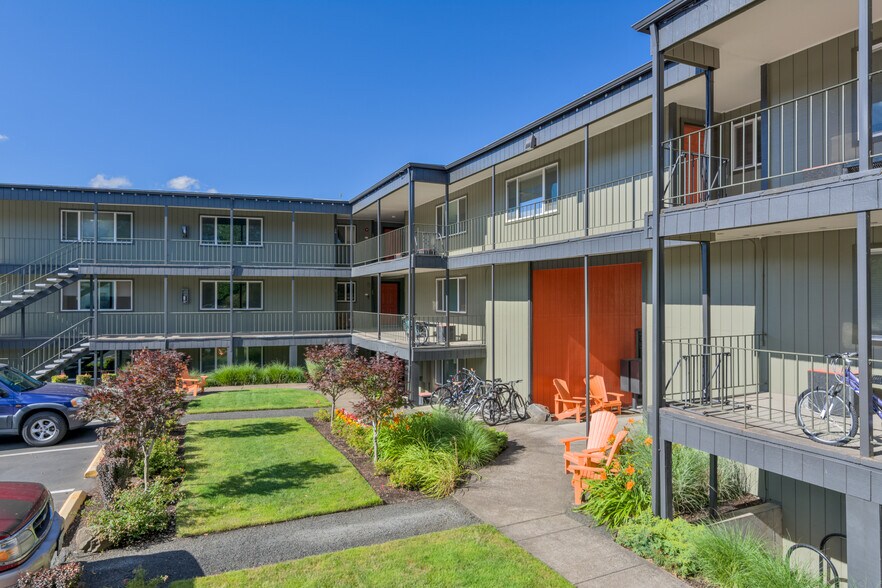 Primary Photo Of 440 NW 23rd St, Corvallis Apartments For Sale