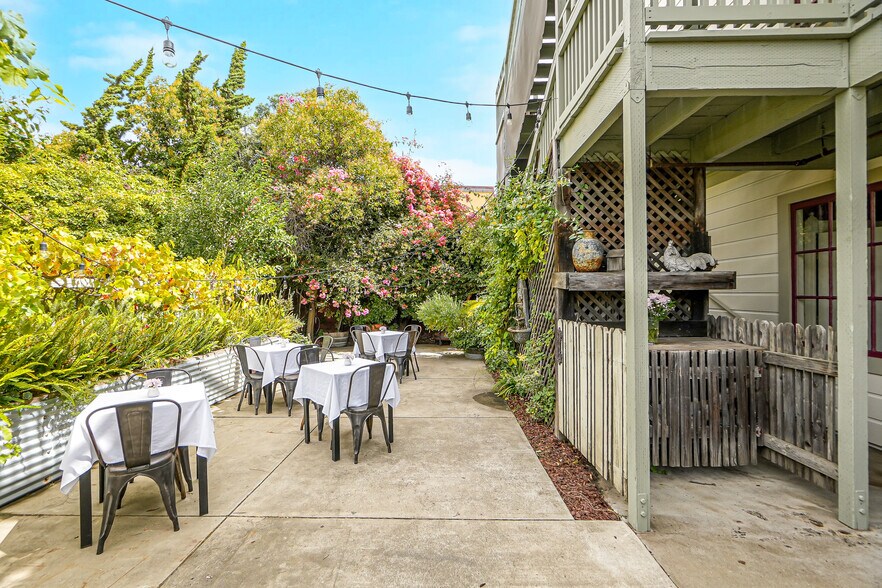 More Photos Of 742 B St, Hayward Restaurant For Sale