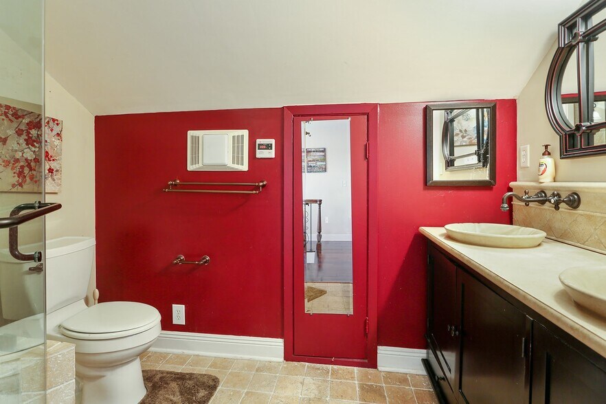 More Photos Of 1030 Burgundy St, New Orleans Apartments For Sale