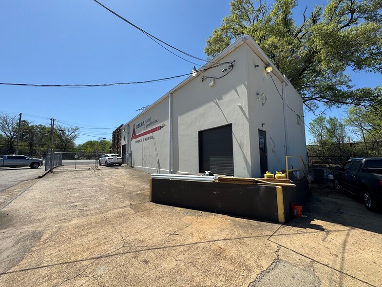 More Photos Of 3166 Broad Ave, Memphis Warehouse For Sale