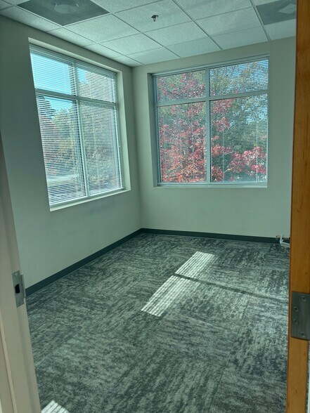 More Photos Of 800 W Williams St, Apex Unknown For Lease