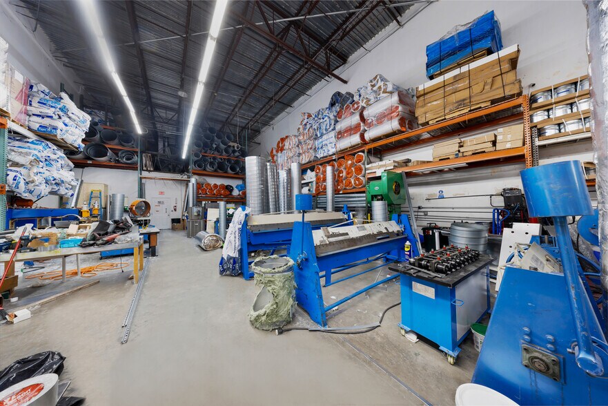More Photos Of 7620 NW 25th St, Miami Distribution For Sale