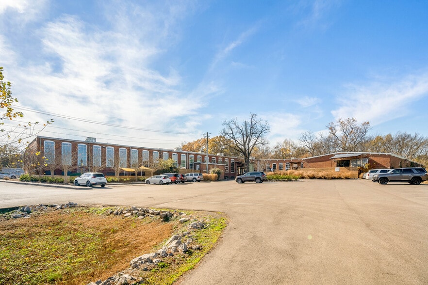 More Photos Of 825 Chattanooga Ave, Dalton Restaurant For Lease