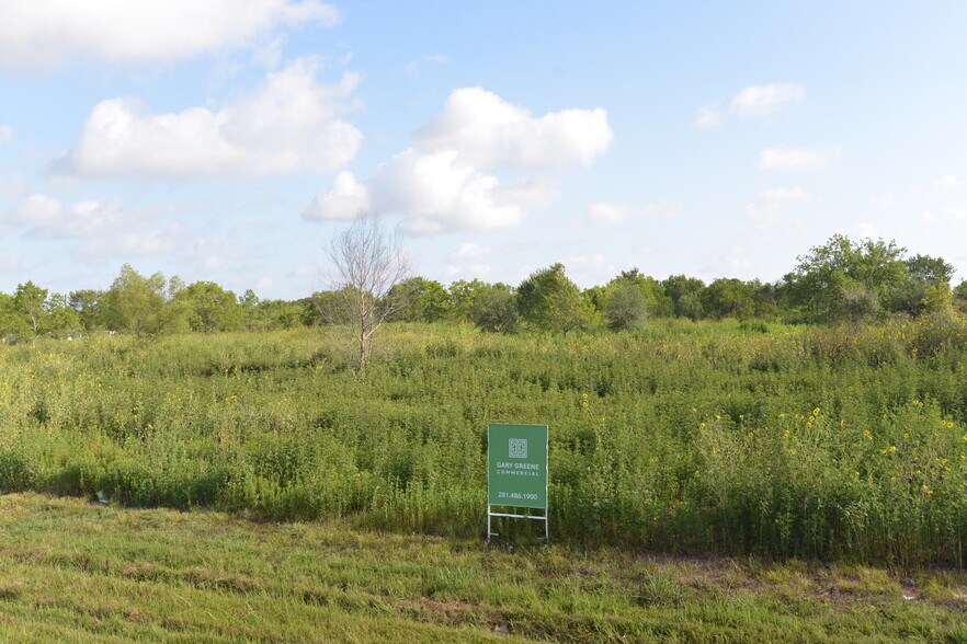 More Photos Of 0 Highway 6, Rosharon Land For Sale