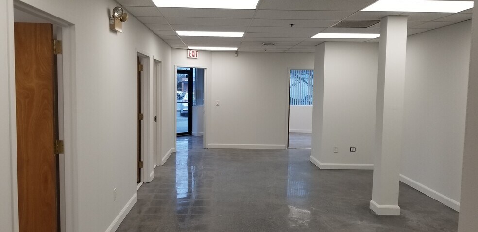 More Photos Of 23 Industrial Blvd, Medford Warehouse For Lease