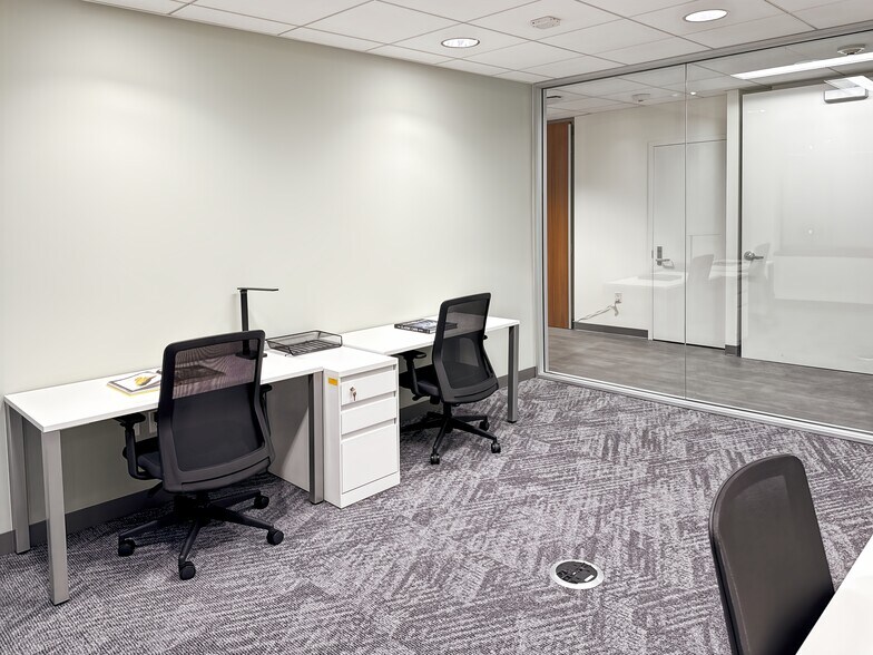 More Photos Of 101 Montgomery St, San Francisco Coworking Space