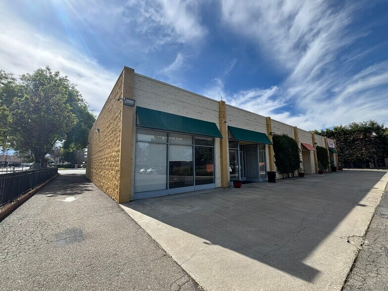 More Photos Of 415-423 E Hamilton Ave, Campbell Freestanding For Lease