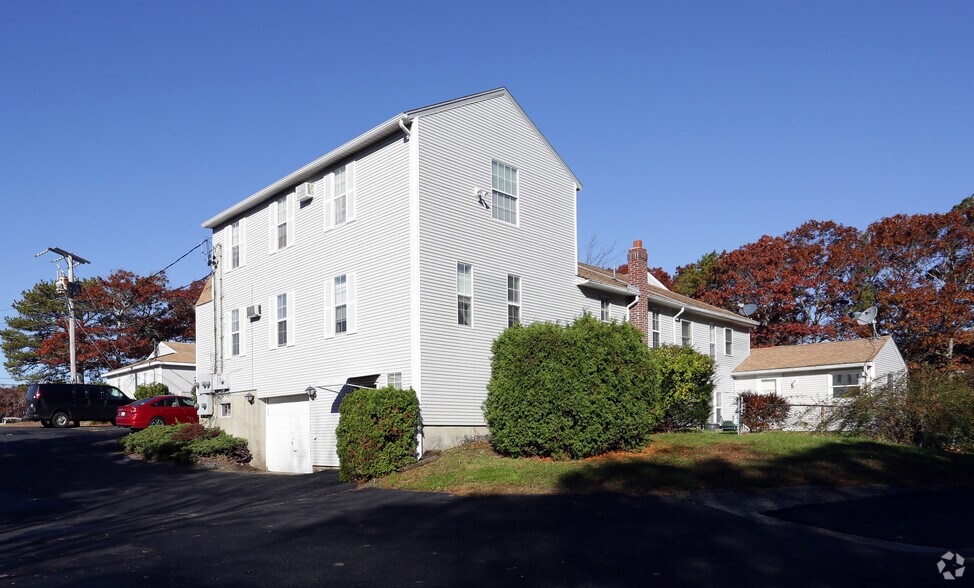 More Photos Of 116 Route 3A Rd, Sagamore Beach Office For Sale