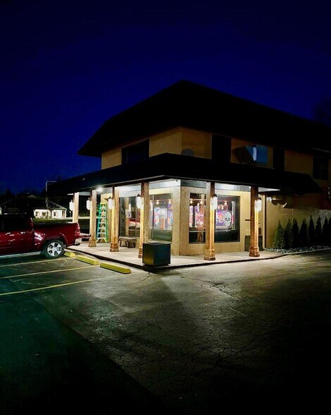 More Photos Of 132 Niles Cortland Rd, Warren Restaurant For Lease