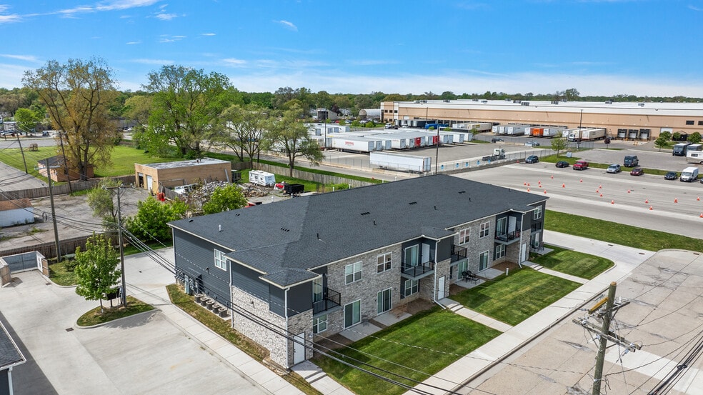 More Photos Of 1241-1251 E Woodward Heights Blvd, Hazel Park Apartments For Sale