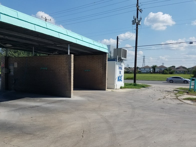 More Photos Of 9375 Marbach Rd, San Antonio Carwash For Sale