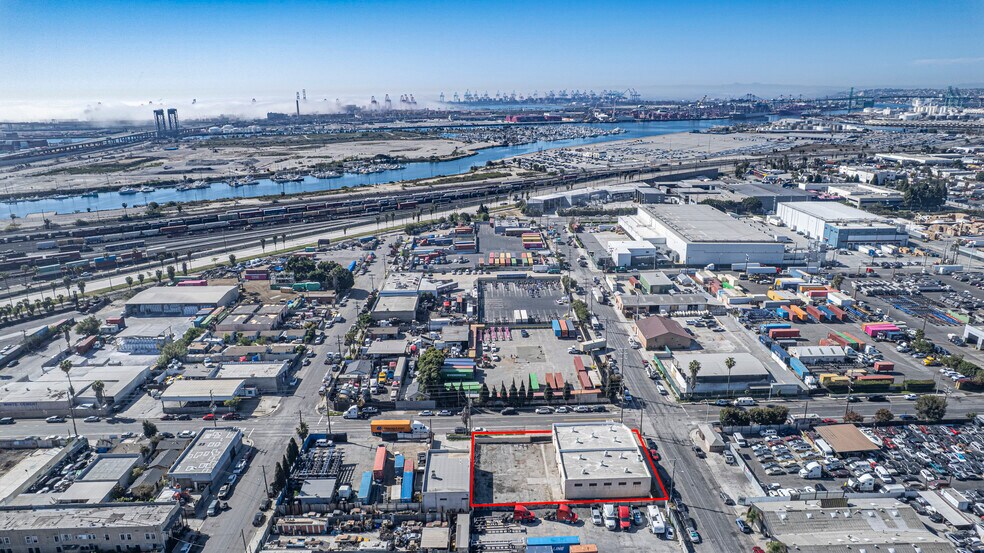 More Photos Of 1003 E G St, Wilmington Warehouse For Lease