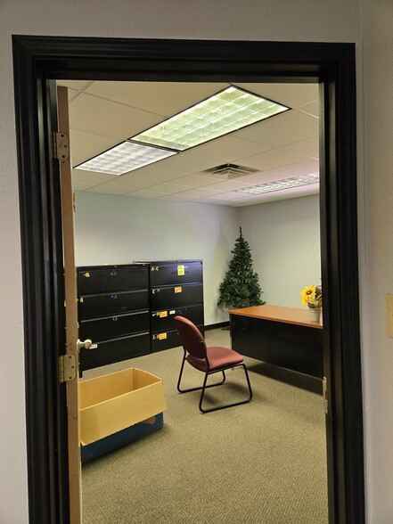 More Photos Of 700 S 10th St, McAllen Office For Sale