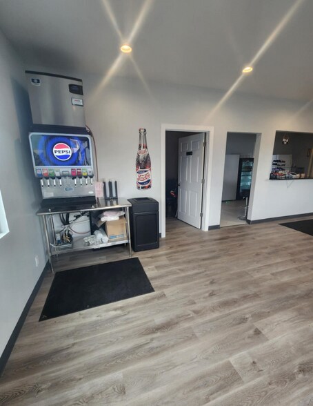 More Photos Of 13145 Wicker Ave, Cedar Lake Storefront Retail Office For Lease