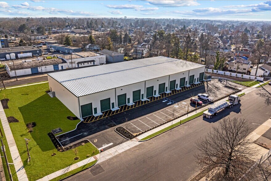 More Photos Of 2209 Clement Ave, Pennsauken Warehouse For Lease