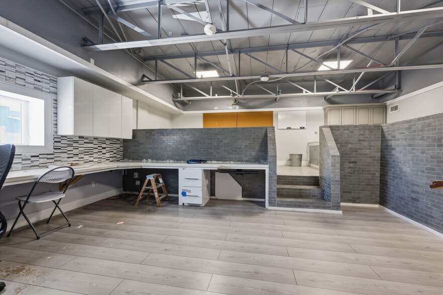 More Photos Of 17 Sweetmans Ln, Manalapan Township Freestanding For Lease