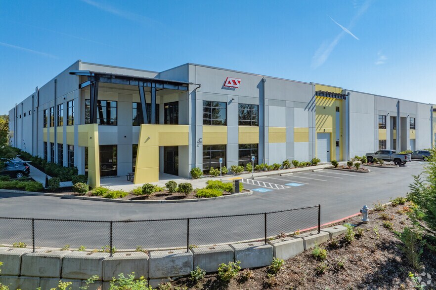 More Photos Of 9817 233rd Ave E, Bonney Lake Distribution For Lease