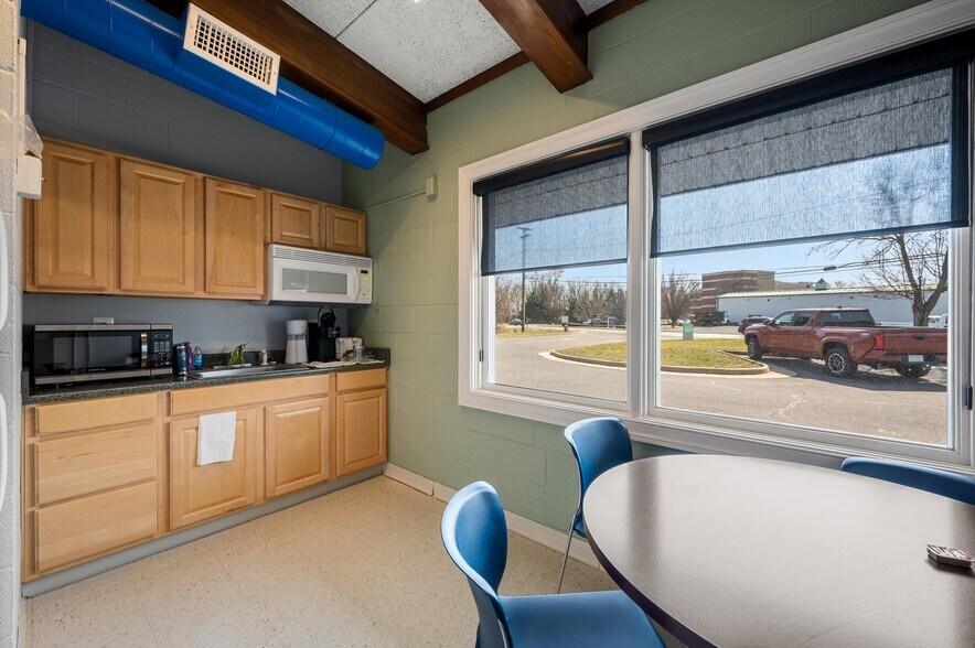 More Photos Of 3143 Valley Pike, Winchester Bank For Sale