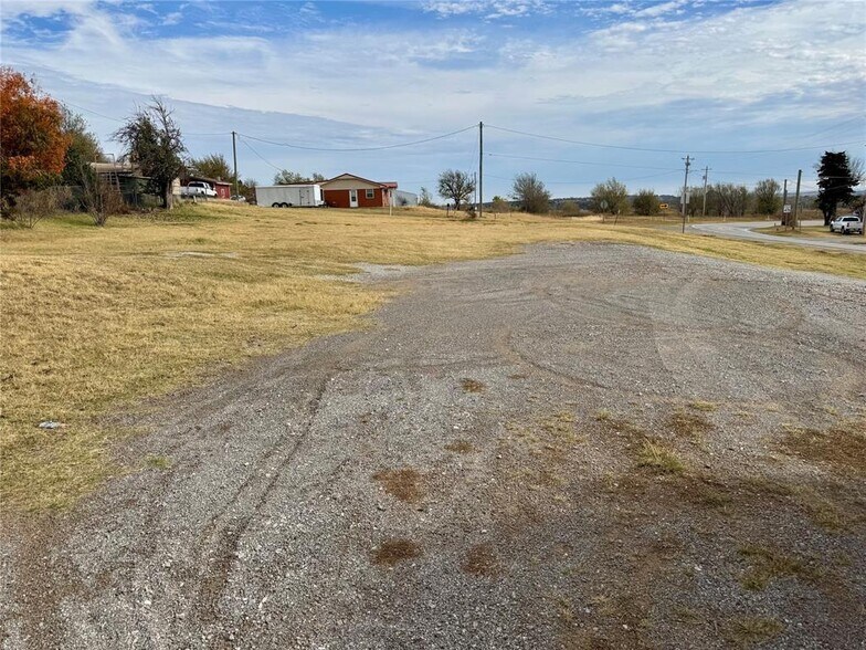 More Photos Of 609 1st St, Cement Religious Facility For Sale