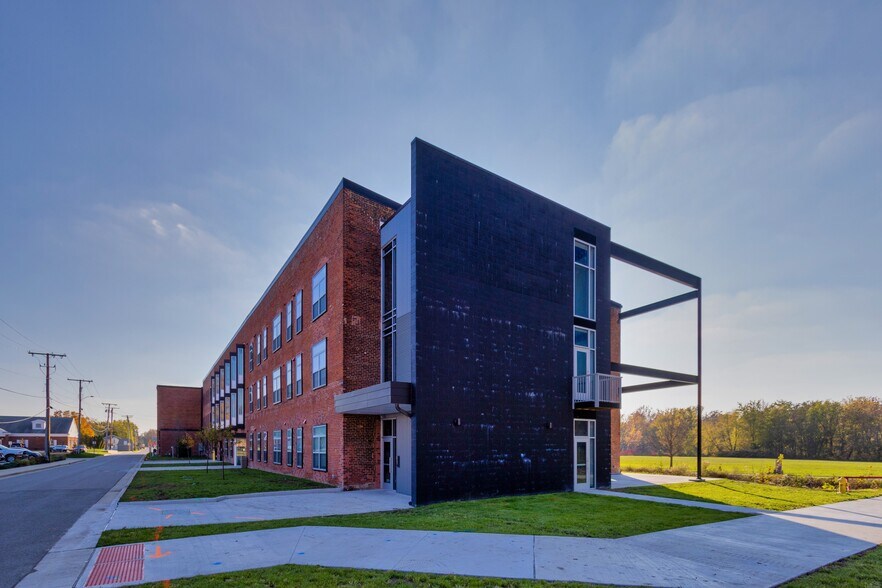 More Photos Of 303 River Race Dr, Goshen Apartments For Sale