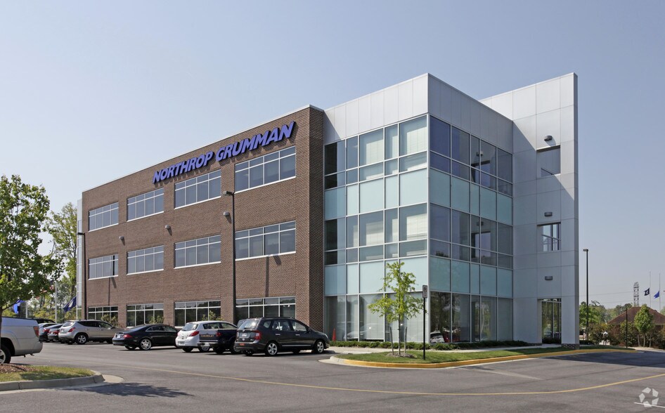 More Photos Of 8030 Harbour View Blvd, Suffolk Office For Lease